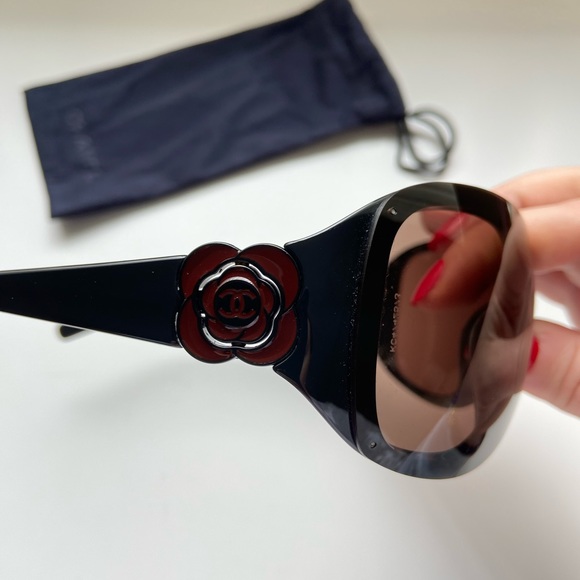 Chanel camellia sunglasses 6032 - Picture 6 of 10